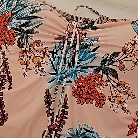 Tommy Hilfiger One-piece Floral Swimsuit - Picture 4 of 16